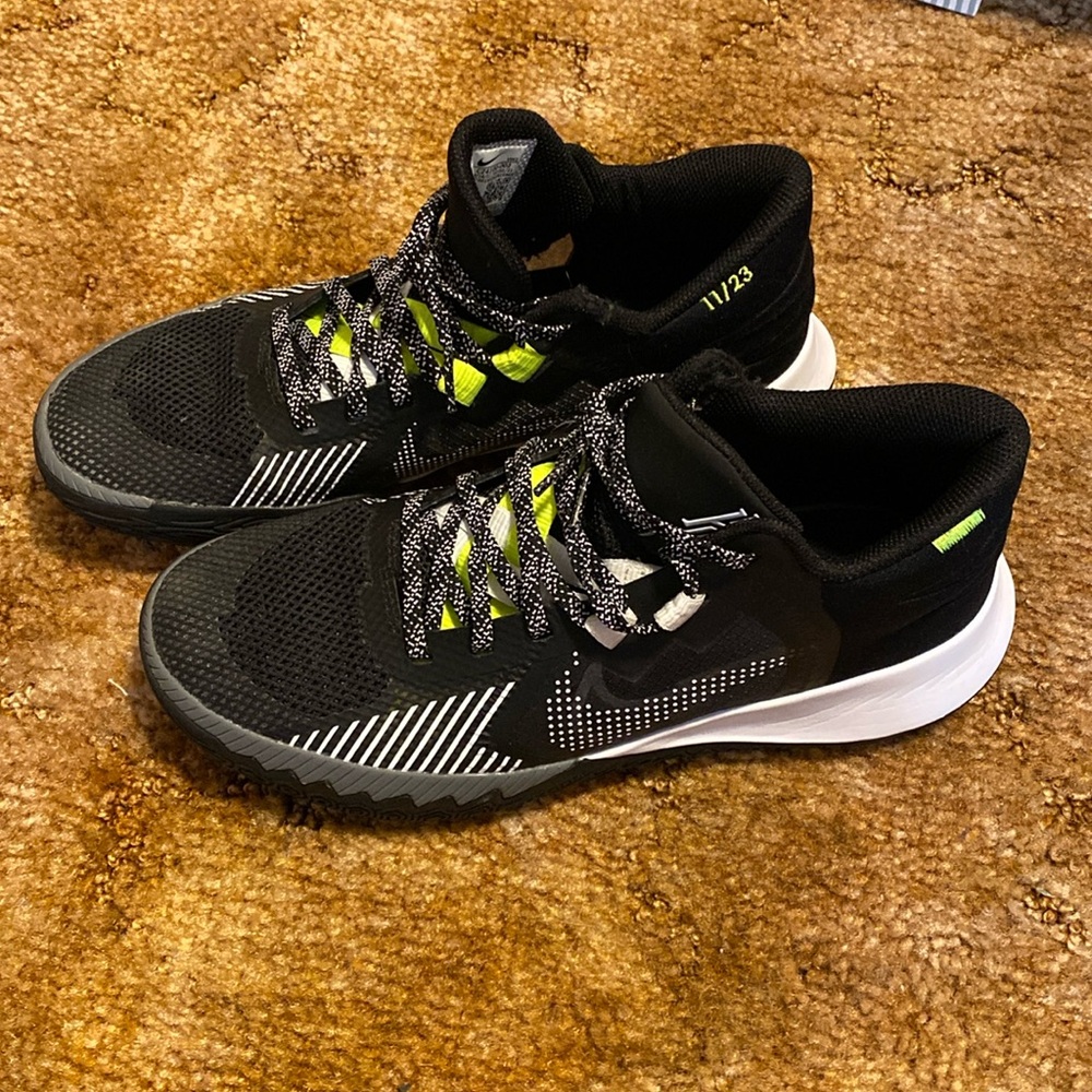 Nike Kyrie Flytrap - image 1
